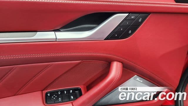 Porsche 911 2022 — Фото 14/20