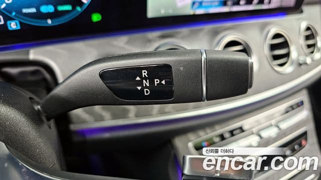 Mercedes-Benz E-Class 2022 — Фото 8/20
