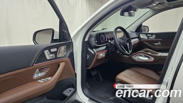 Mercedes-Benz GLE-Class 2025 — ფოტო 10/20