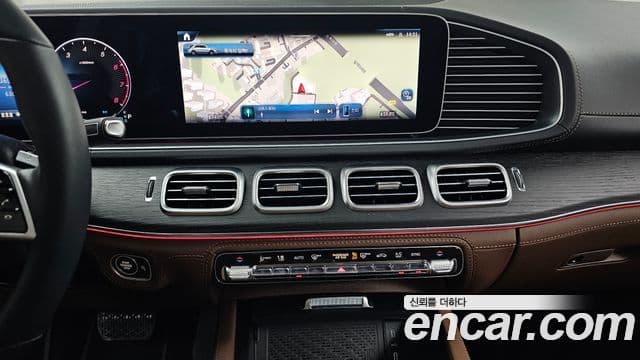 Mercedes-Benz GLE-Class 2025 — ფოტო 15/20