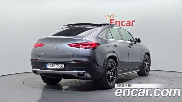 Mercedes-Benz GLE-Class 2021 — ფოტო 2/20