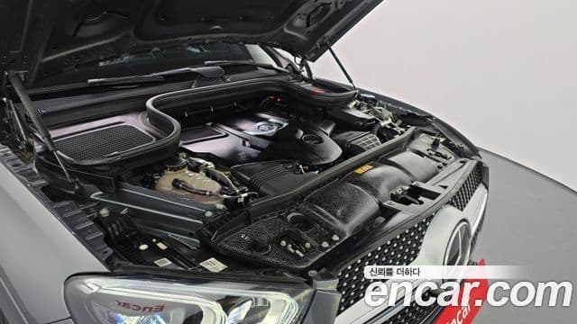 Mercedes-Benz GLE-Class 2021 — ფოტო 6/20