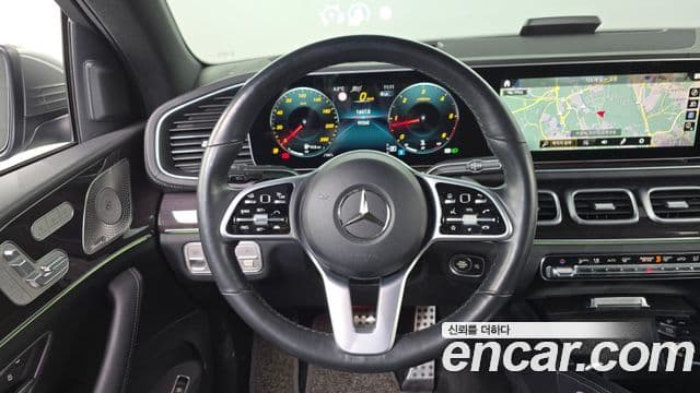 Mercedes-Benz GLE-Class 2021 — ფოტო 13/20