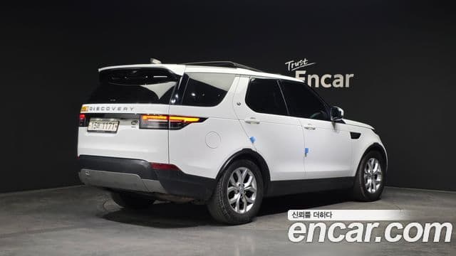 Land Rover Discovery 5 2019 — Фото 2/20