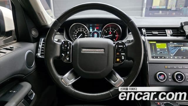 Land Rover Discovery 5 2019 — Фото 13/20