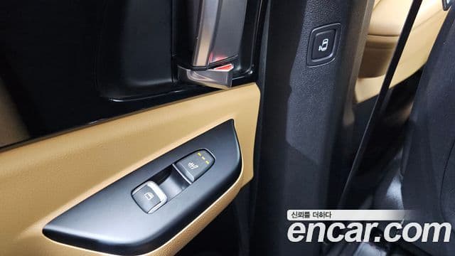 Kia Carnival 2021 — ფოტო 20/20