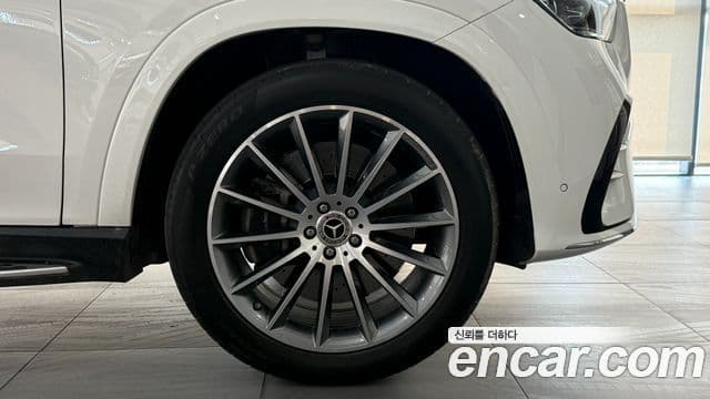 Mercedes-Benz GLE-Class 2025 — ფოტო 5/19