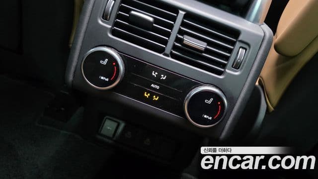 Land Rover Discovery 5 2023 — ფოტო 18/20