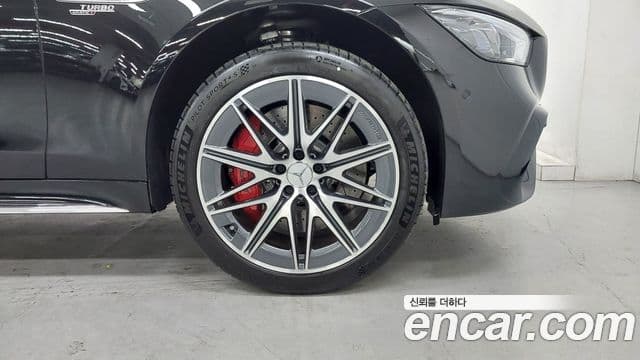 Mercedes-Benz AMG GT 2025 — Фото 4/17