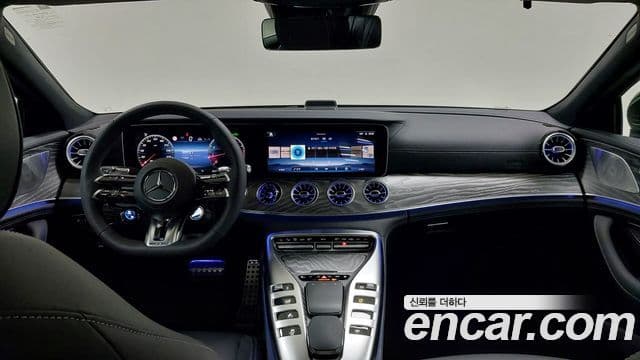 Mercedes-Benz AMG GT 2025 — Фото 6/17