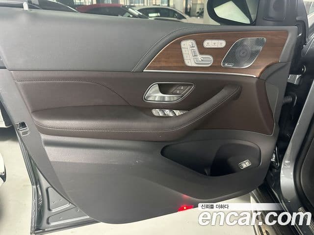 Mercedes-Benz GLE-Class 2020 — ფოტო 15/17