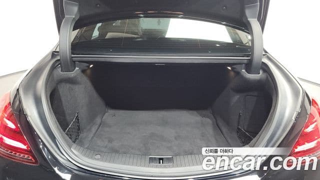 Mercedes-Benz S-Class 2018 — ფოტო 19/20