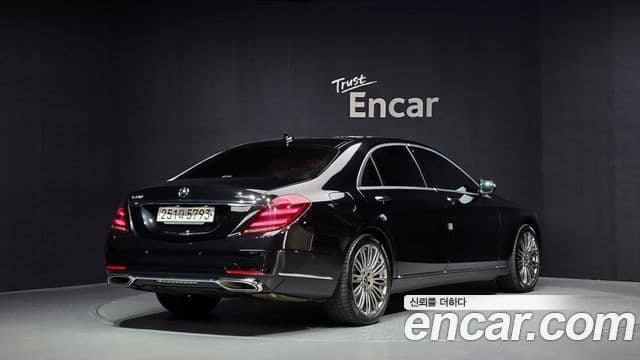 Mercedes-Benz S-Class 2019 — ფოტო 1/20