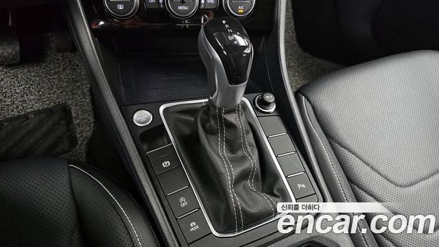 Volkswagen Jetta 2022 — Şəkil 9/20