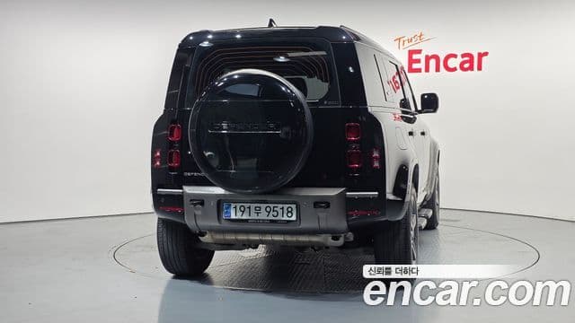 Land Rover Defender 2024 — ფოტო 4/20