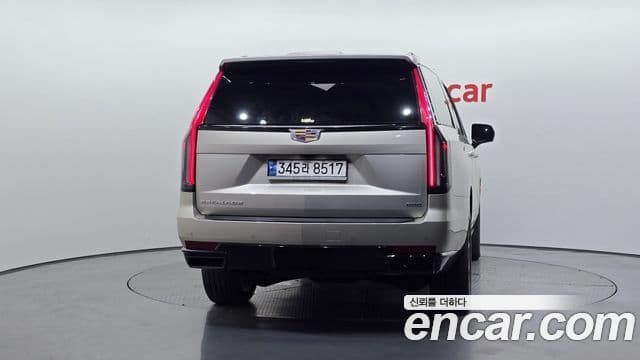 Cadillac Escalade 2023 — Фото 4/20