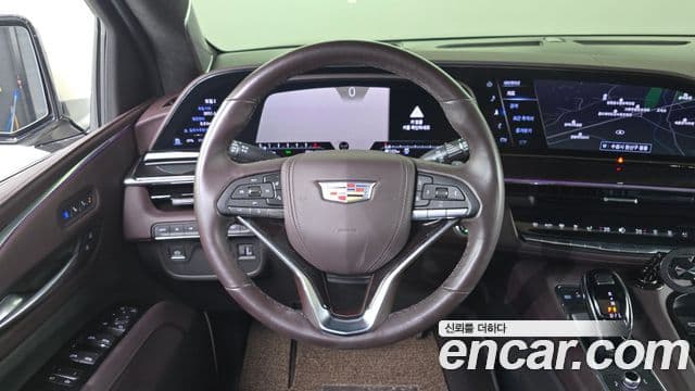 Cadillac Escalade 2023 — Фото 13/20