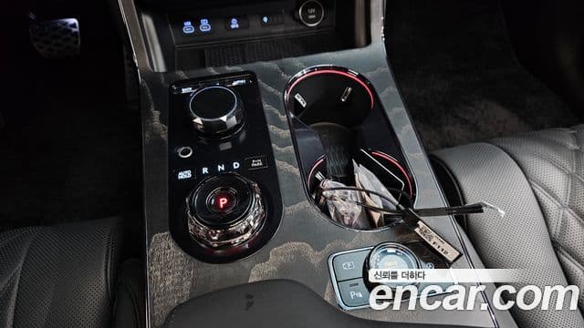 Genesis GV80 Coupe 2025 — Фото 8/20