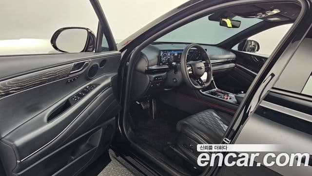 Genesis GV80 Coupe 2025 — Фото 9/20
