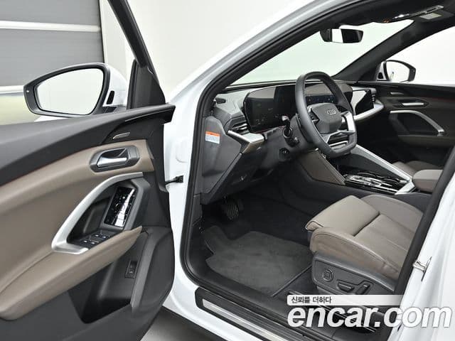 Audi Q5 2025 — Фото 10/20