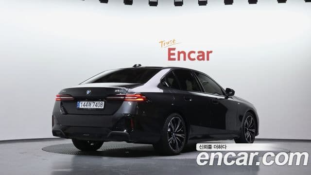BMW 5 Series 2024 — ფოტო 2/20