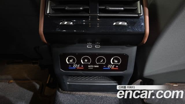 BMW 5 Series 2024 — ფოტო 18/20