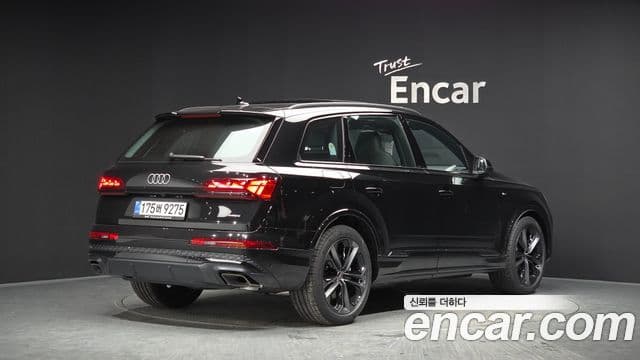 Audi Q7 2026 — Фото 2/20