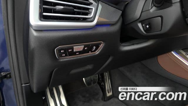 BMW X5 2021 — ფოტო 17/20