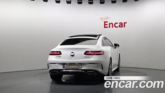 Mercedes-Benz E-Class 2021 — Фото 4/20