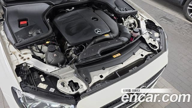 Mercedes-Benz E-Class 2021 — ფოტო 6/20