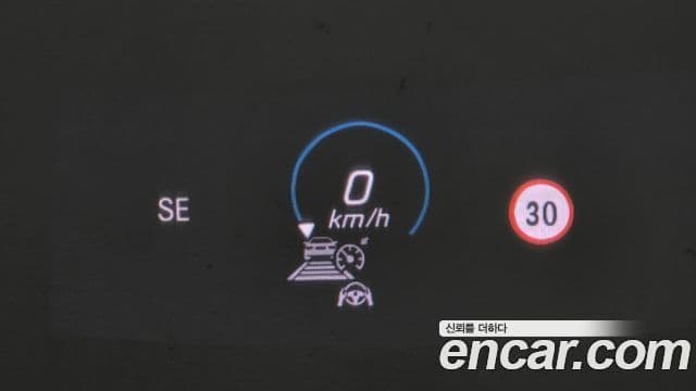 Mercedes-Benz E-Class 2021 — ფოტო 19/20