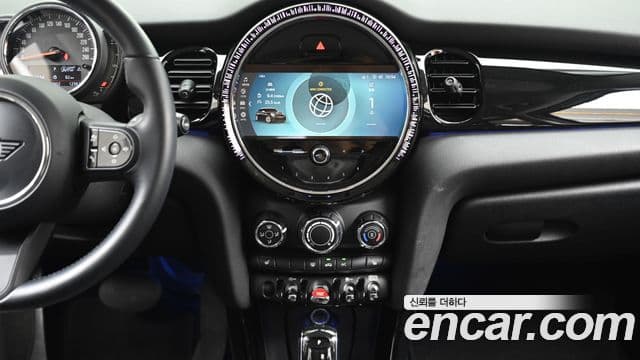 Mini Cooper 2022 — Фото 13/20