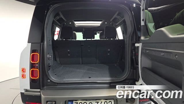 Land Rover Defender 2023 — Фото 20/20