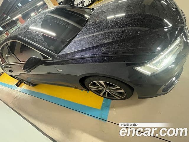 Audi A6 2021 — ფოტო 13/18