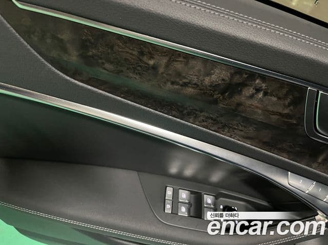 Audi A6 2021 — ფოტო 16/18