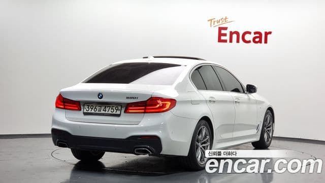 BMW 5 Series 2020 — Şəkil 2/20