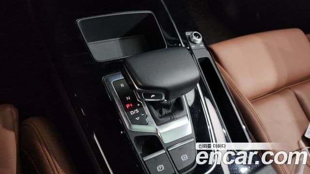 Audi Q5 2021 — ფოტო 9/20