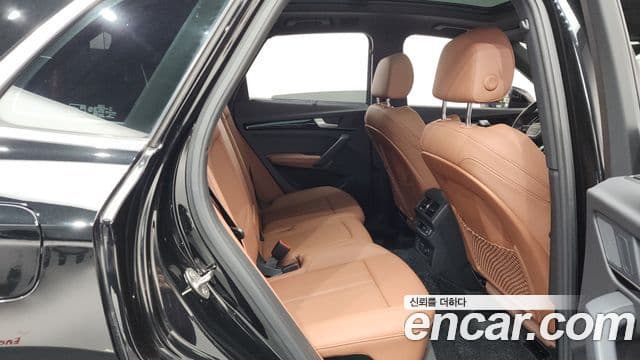 Audi Q5 2021 — ფოტო 12/20