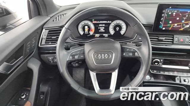 Audi Q5 2021 — ფოტო 13/20