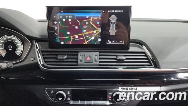 Audi Q5 2021 — ფოტო 14/20