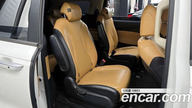 Kia Carnival 2020 — Şəkil 12/20