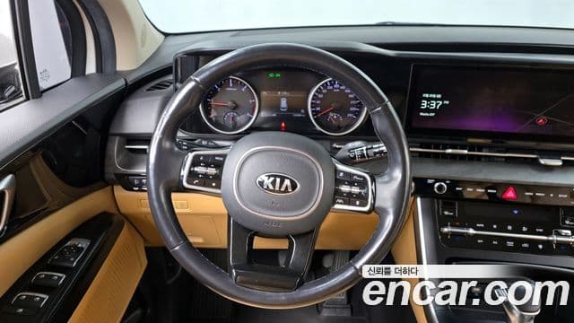 Kia Carnival 2020 — Şəkil 13/20