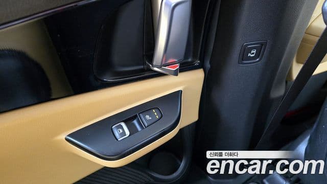 Kia Carnival 2020 — Şəkil 19/20