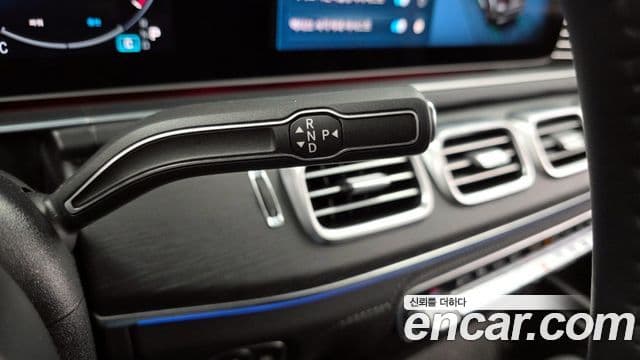 Mercedes-Benz GLE-Class 2025 — ფოტო 9/20