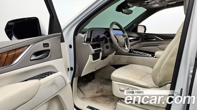 Cadillac Escalade 2023 — Фото 13/20