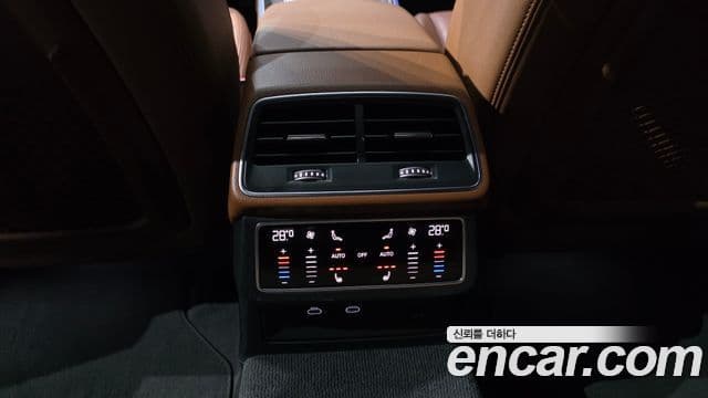 Audi A6 2023 — ფოტო 18/20