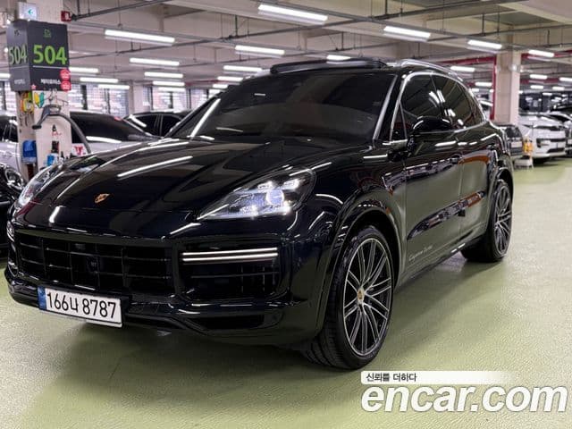 Porsche Cayenne 2022 — Фото 1/20