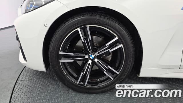 BMW 4 Series 2022 — ფოტო 5/20