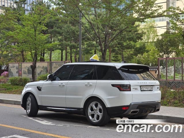 Land Rover Range Rover Sport 2019 — ფოტო 2/19