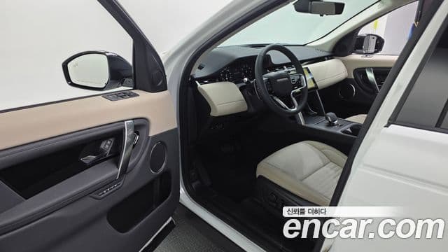 Land Rover Discovery Sport 2025 — ფოტო 11/20